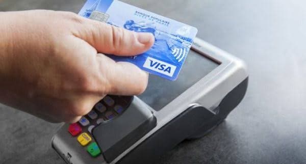 Le Maroc réduit les frais des paiements par carte pour accélérer la transition vers une économie sans cash